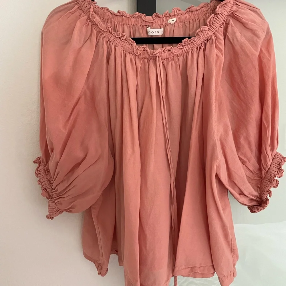 Doen Ruffled Off-Shoulder Blouse in Rose